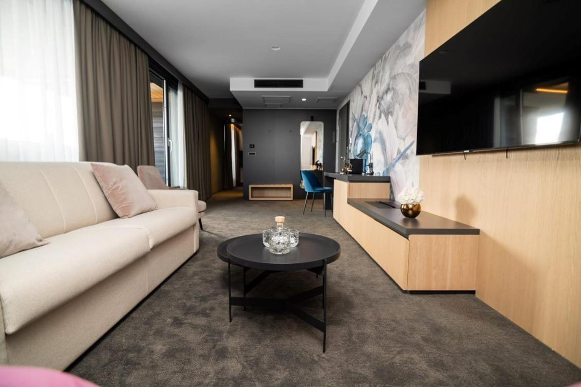 Elegans Hotel Brdo Kranj Eksteriør bilde
